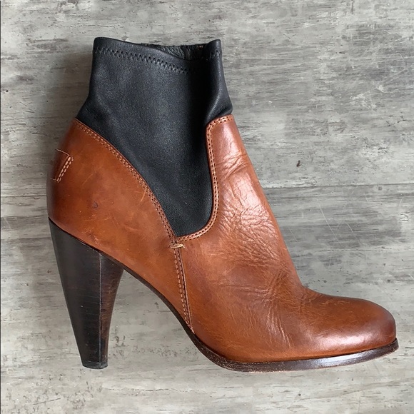 The Frye Company Leather Bootie - Picture 3 of 4